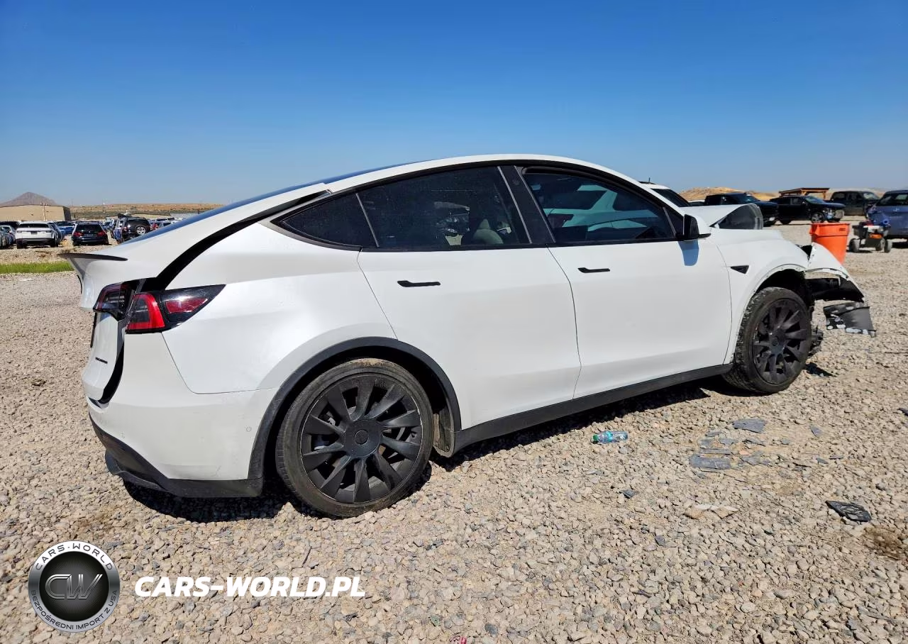 2021 Tesla Model Y VIN:5YJYGDEE7MF074176 - 3