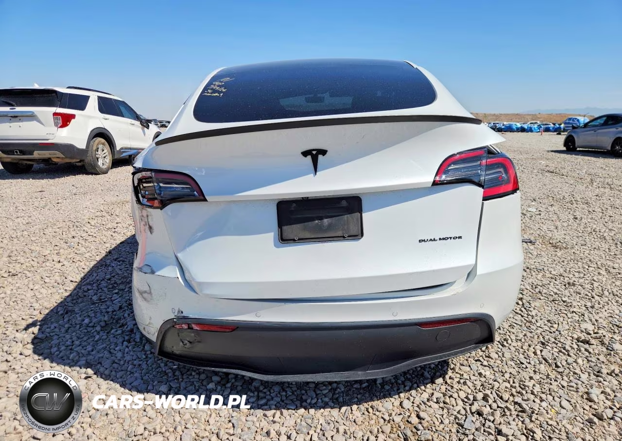 2021 Tesla Model Y VIN:5YJYGDEE7MF074176 - 6