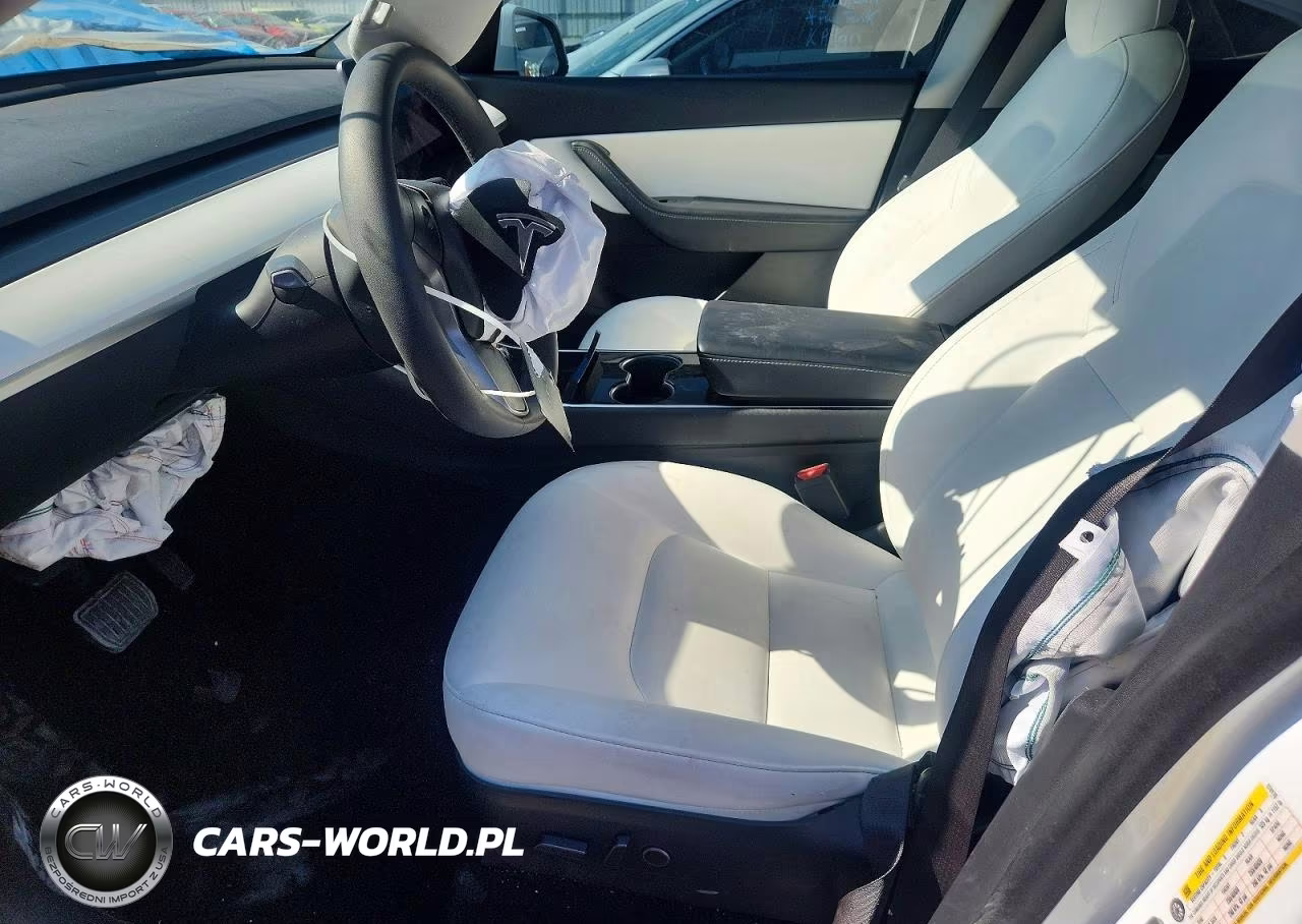 2021 Tesla Model Y VIN:5YJYGDEE7MF074176 - 7