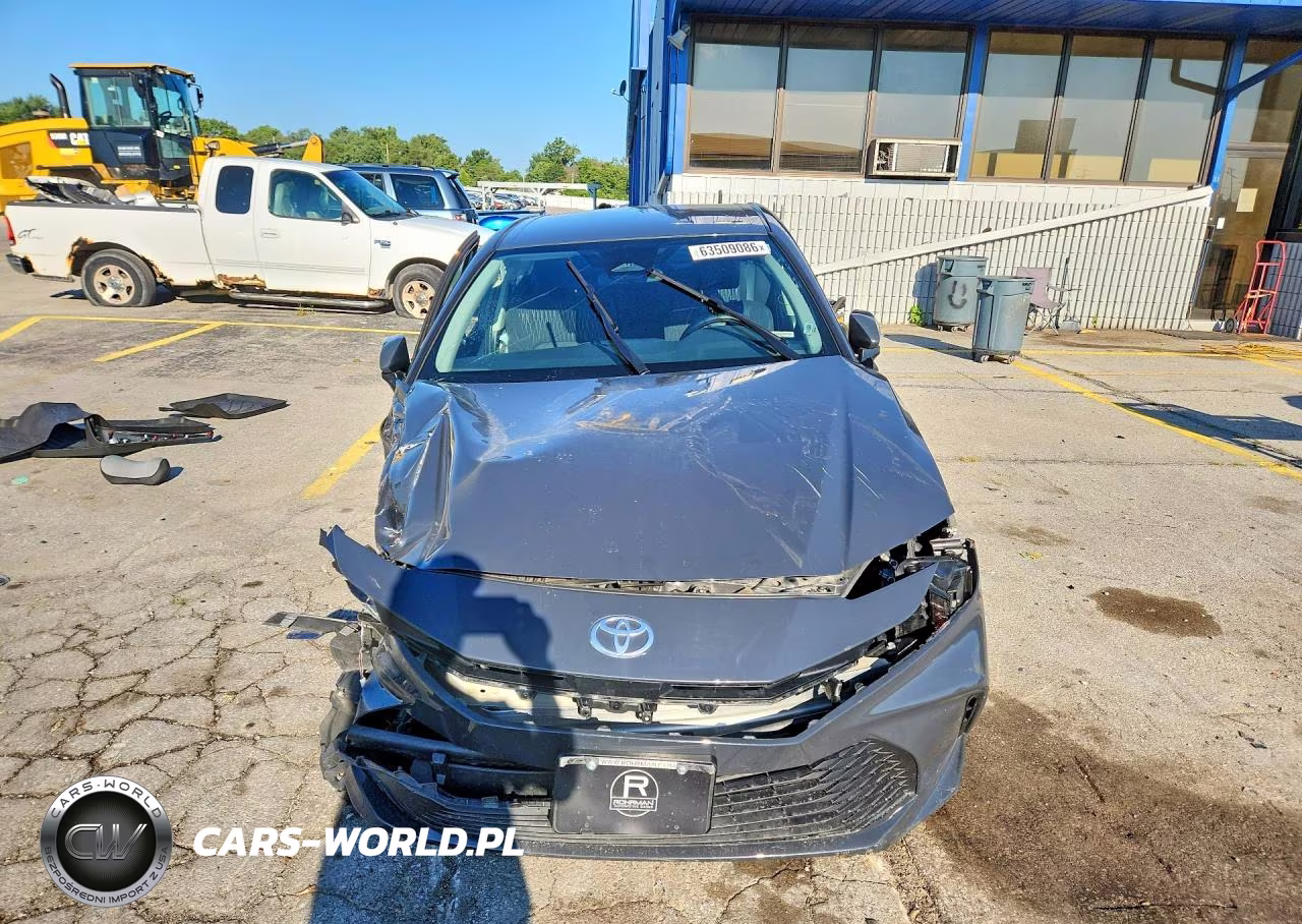 2025 Toyota Camry Le VIN:4T1DAACK7SU001669 - 5