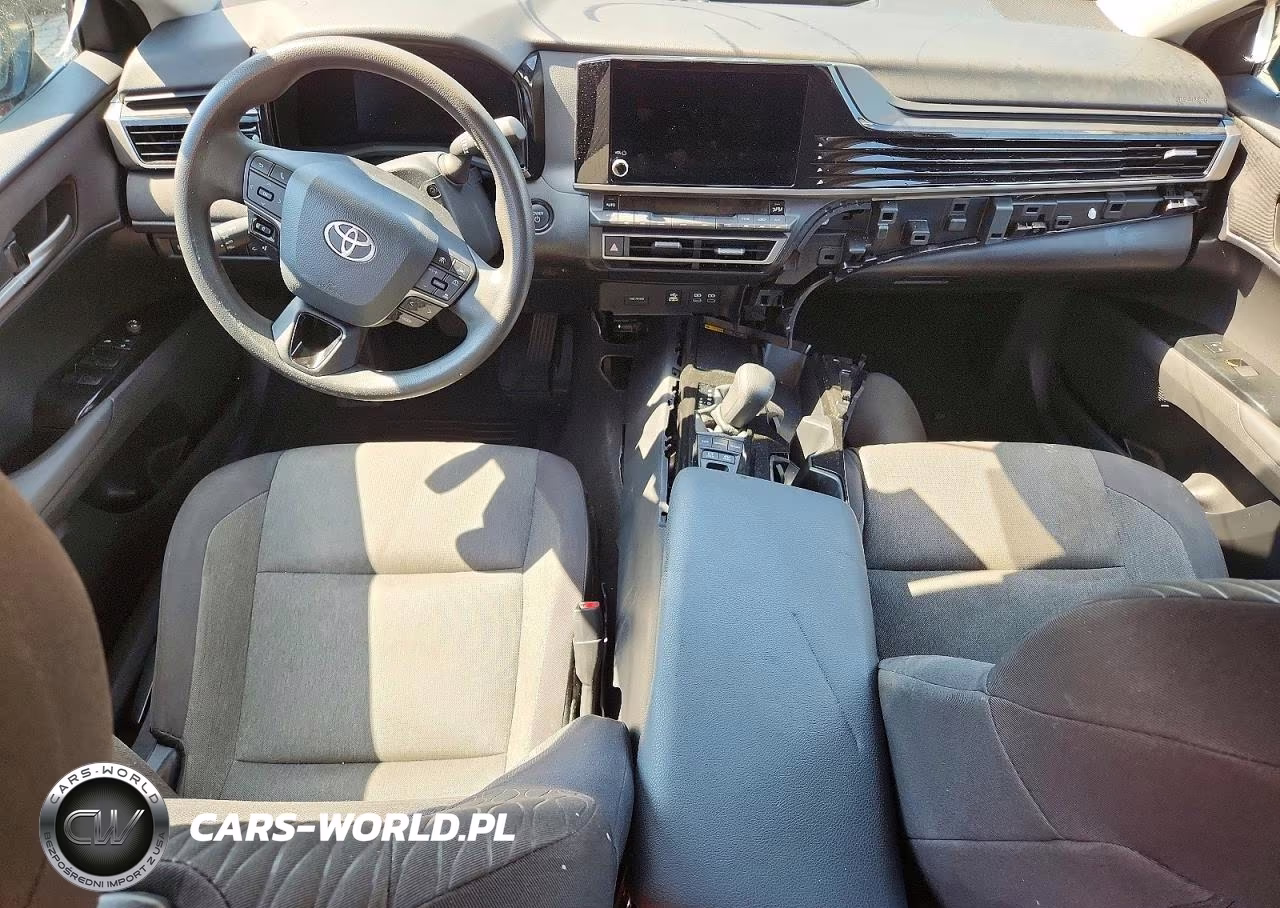 2025 Toyota Camry Le VIN:4T1DAACK7SU001669 - 8