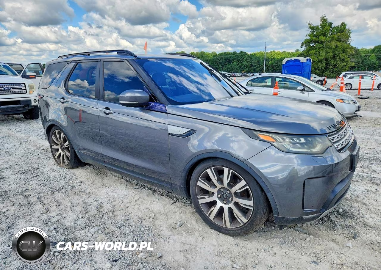 2017 Land Rover Discovery Hse Luxury VIN:SALRHBBV0HA043840 - 4