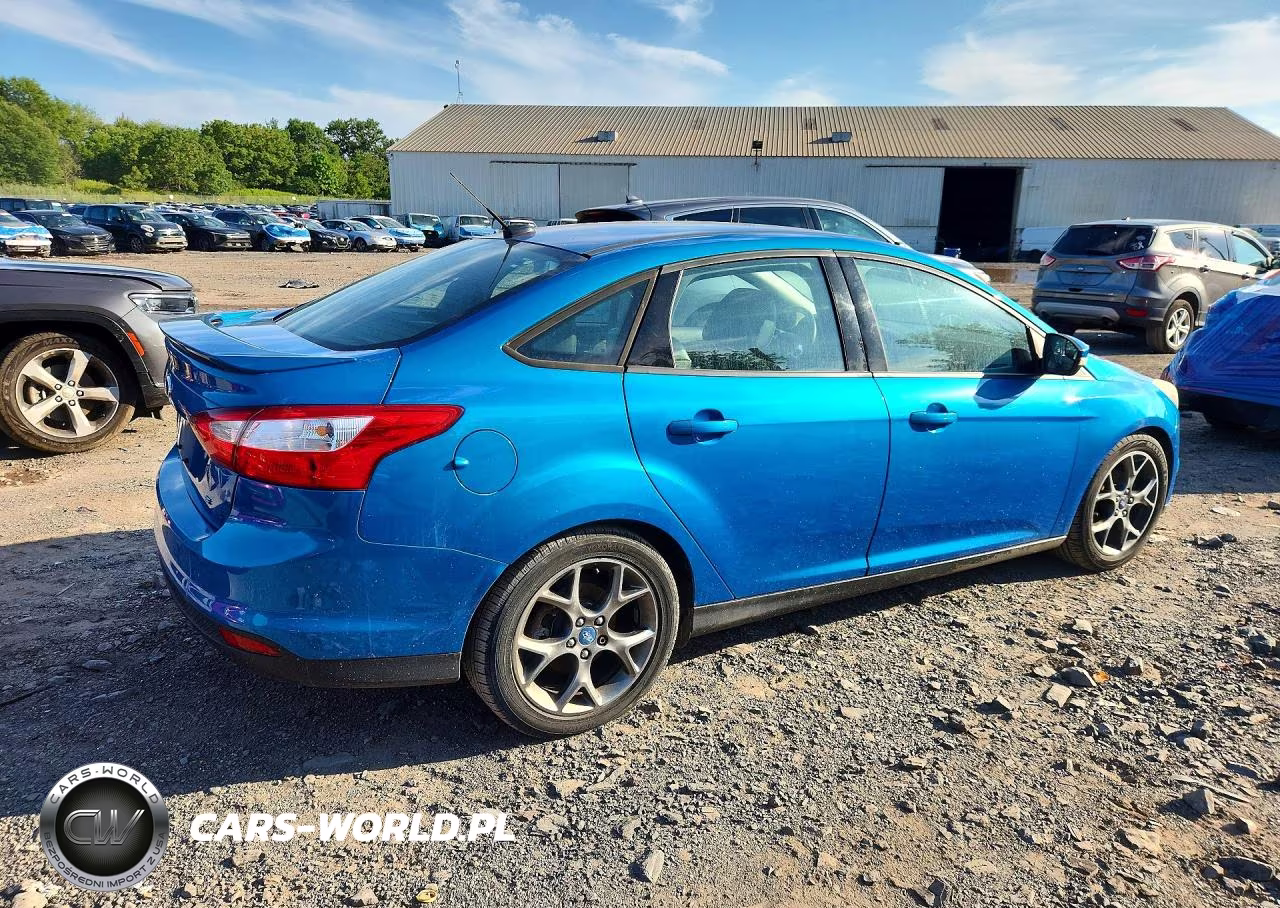 2014 Ford Focus Se VIN:1FADP3F27EL217158 - 3