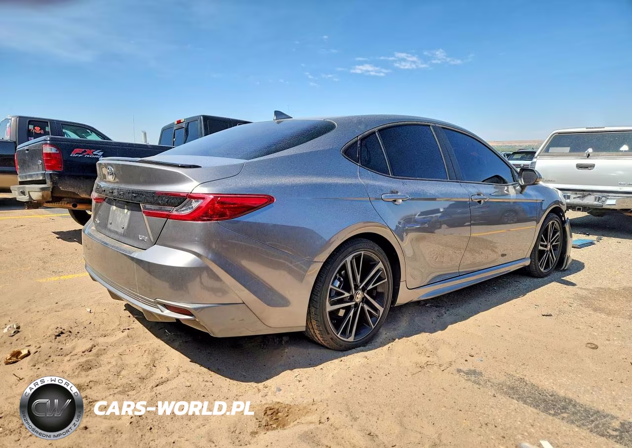 2025 Toyota Camry Xse VIN:4T1DAACK1SU586782 - 3