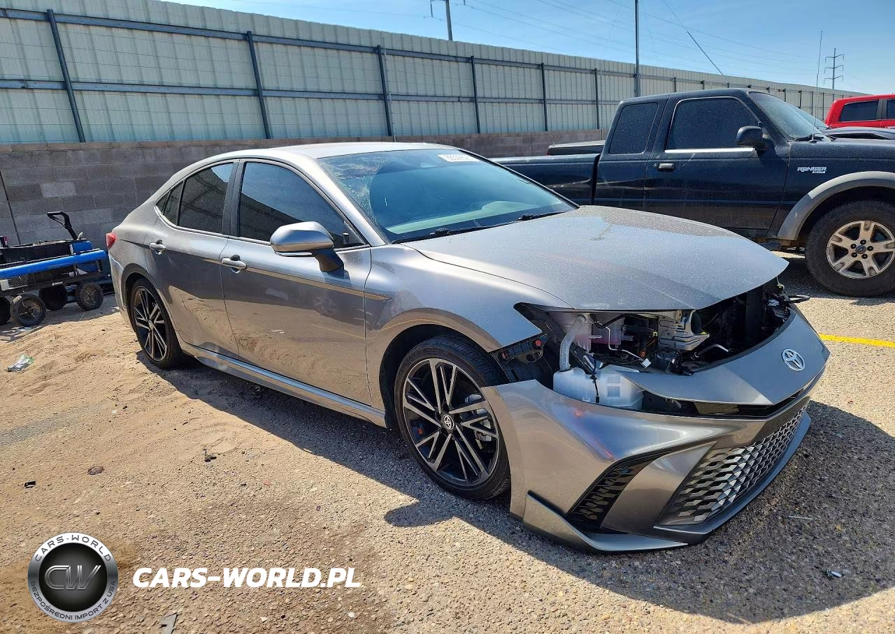 2025 Toyota Camry Xse VIN:4T1DAACK1SU586782 - 4