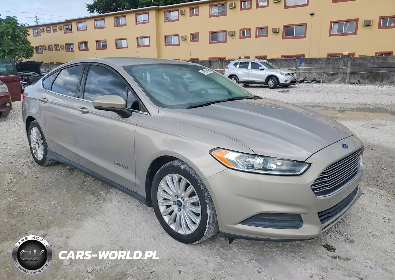 2015 Ford Fusion S Hybrid VIN:3FA6P0UU3FR167163 - 4