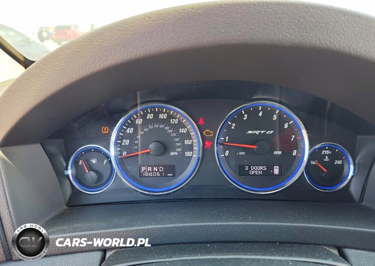 2008 Jeep Grand Cherokee Srt-8 VIN:1J8HR78358C143626 - 9