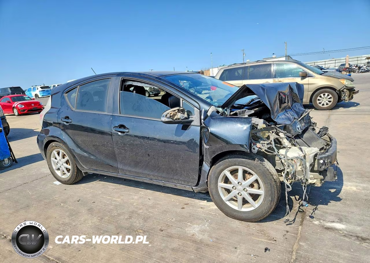 2012 Toyota Prius C Four VIN:JTDKDTB3XC1513180 - 4