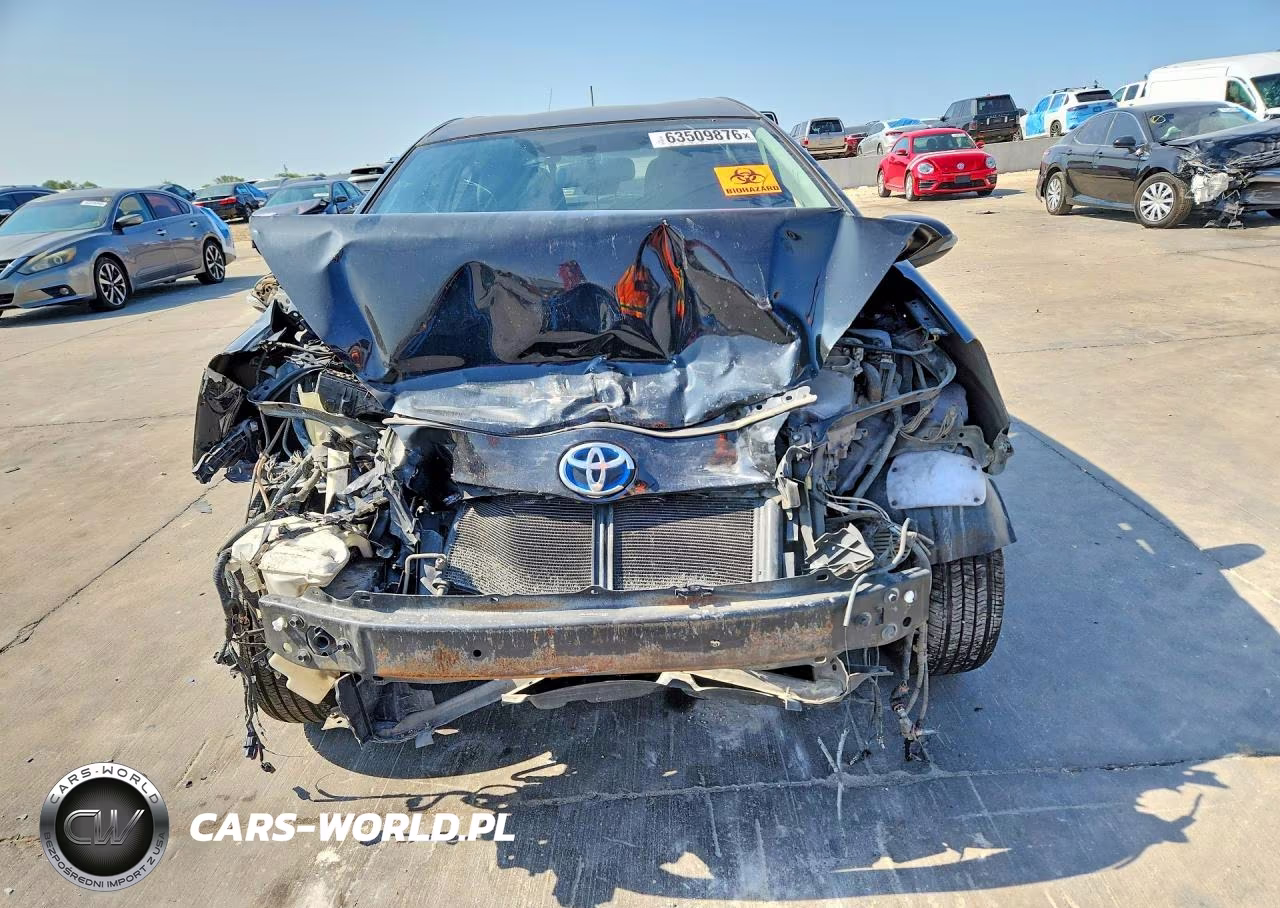 2012 Toyota Prius C Four VIN:JTDKDTB3XC1513180 - 5