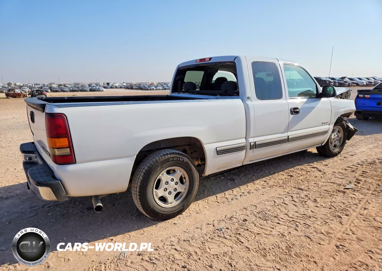 2001 Chevrolet Silverado C1500 VIN:2GCEC19T211120338 - 3
