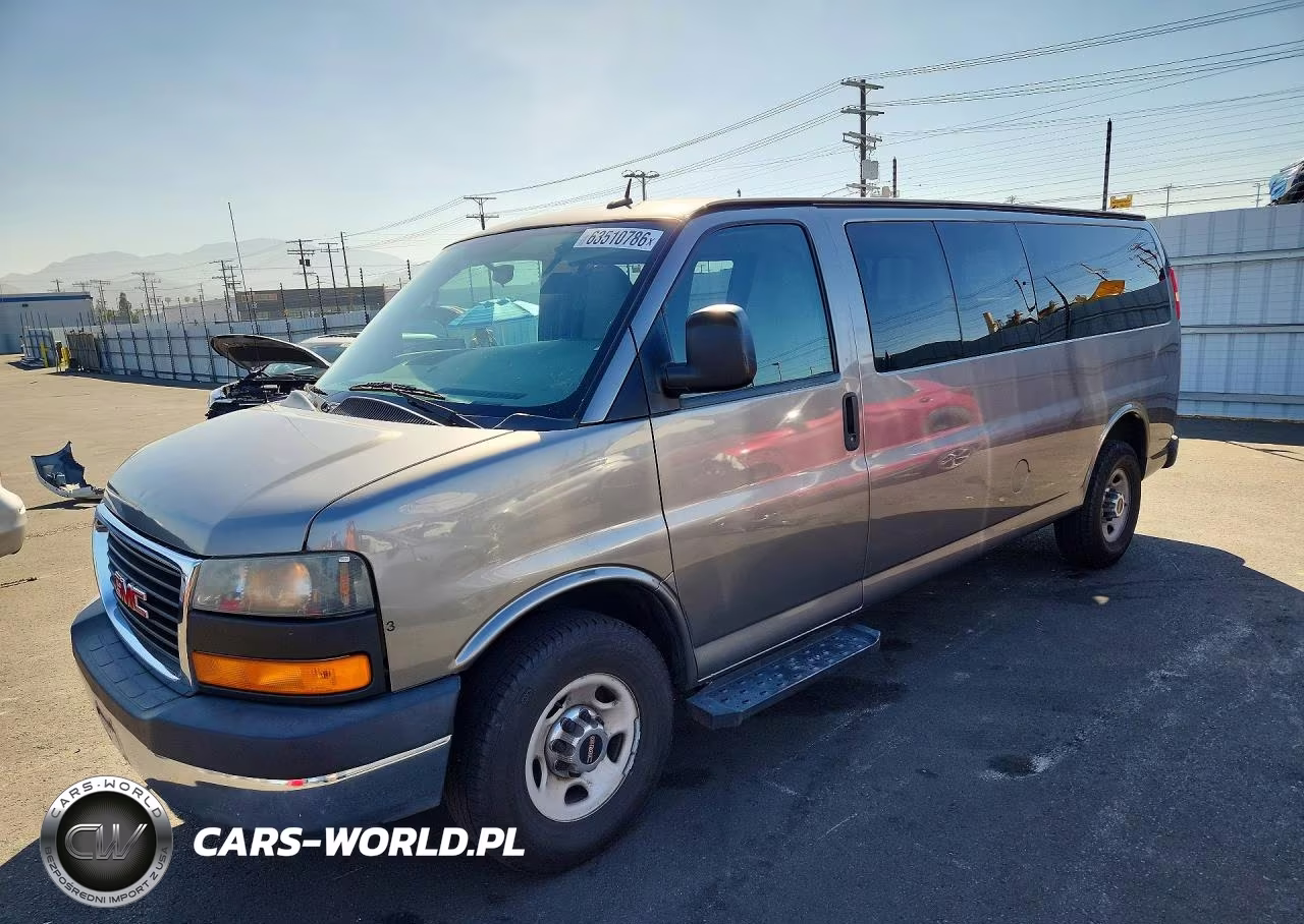2011 GMC Savana G3500 Lt