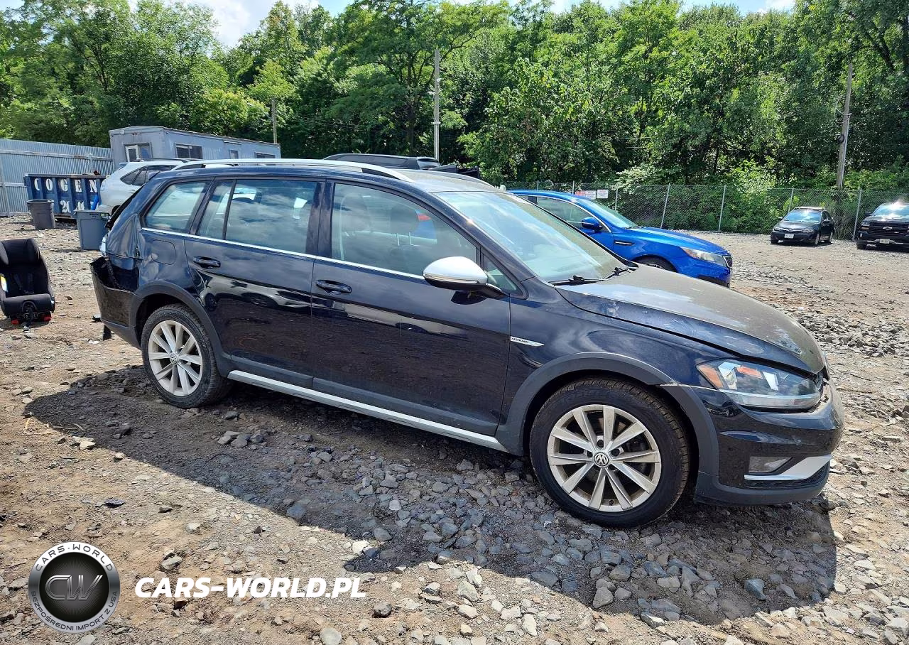 2018 Volkswagen Golf Alltrack S VIN:3VWH17AU6JM756177 - 4
