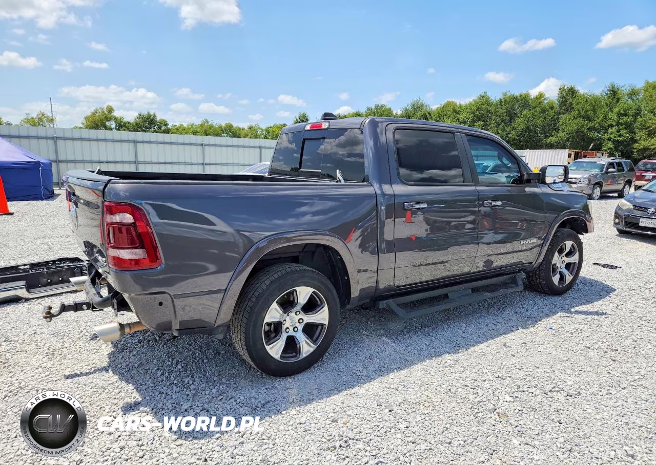 2022 Ram 1500 Laramie VIN:1C6SRFJT9NN208146 - 3