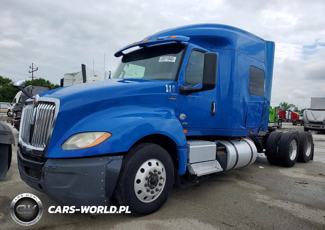 2019 International Lt625