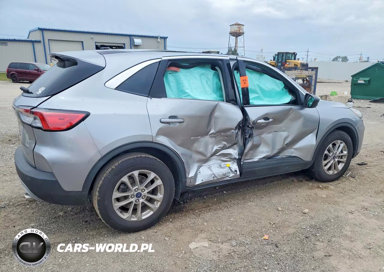2022 Ford Escape Se VIN:1FMCU0G64NUB96726 - 3
