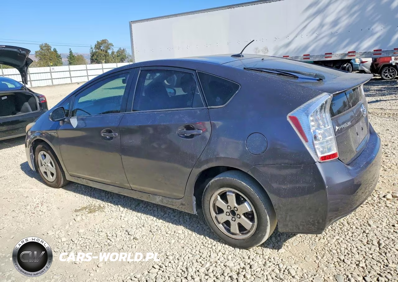 2011 Toyota Prius Three VIN:JTDKN3DU0B1392385 - 2
