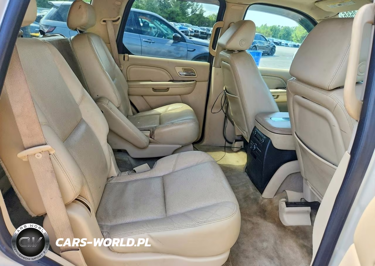 2007 Cadillac Escalade Luxury VIN:1GYFK63877R355000 - 11