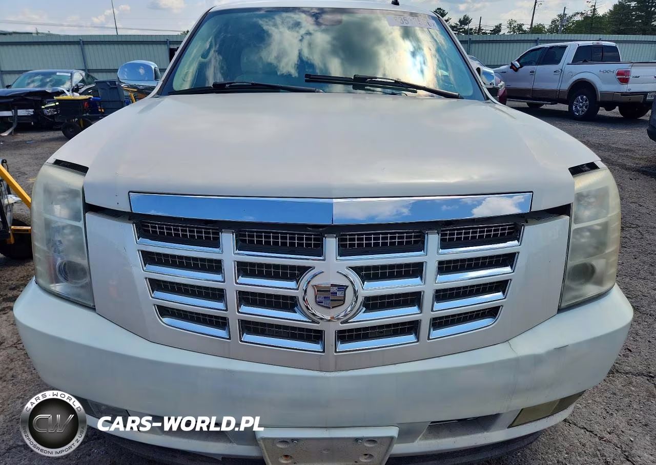 2007 Cadillac Escalade Luxury VIN:1GYFK63877R355000 - 5