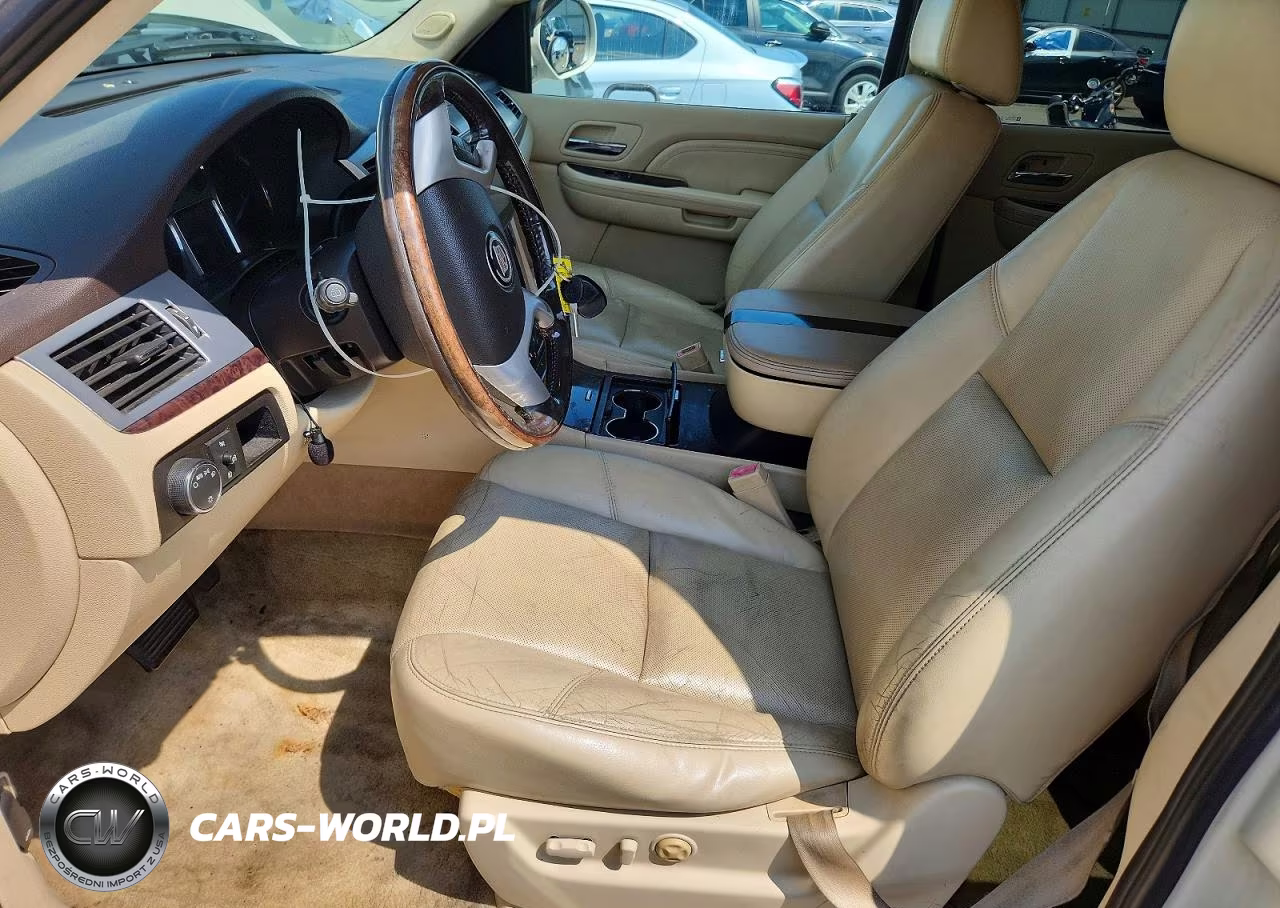 2007 Cadillac Escalade Luxury VIN:1GYFK63877R355000 - 7