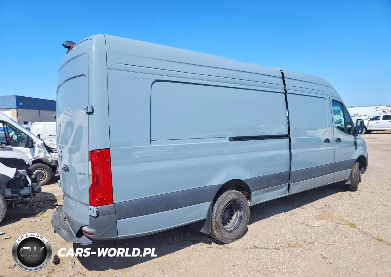 2024 Mercedes-Benz Sprinter 4500 Delivery Van VIN:W1Y9ND3Y5RT176759 - 3
