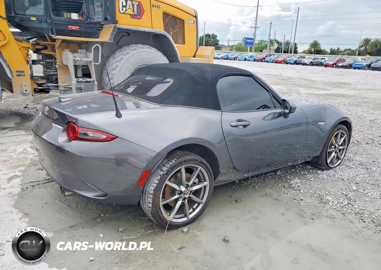 2023 Mazda Mx-5 Miata Grand Touring VIN:JM1NDAD71P0556304 - 3