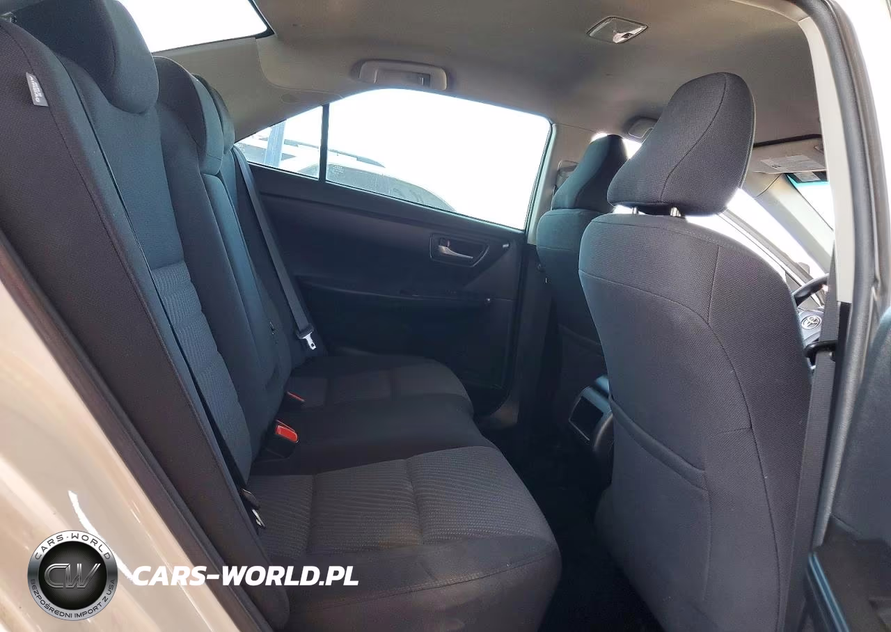 2017 Toyota Camry Le VIN:4T1BF1FK1HU692906 - 10