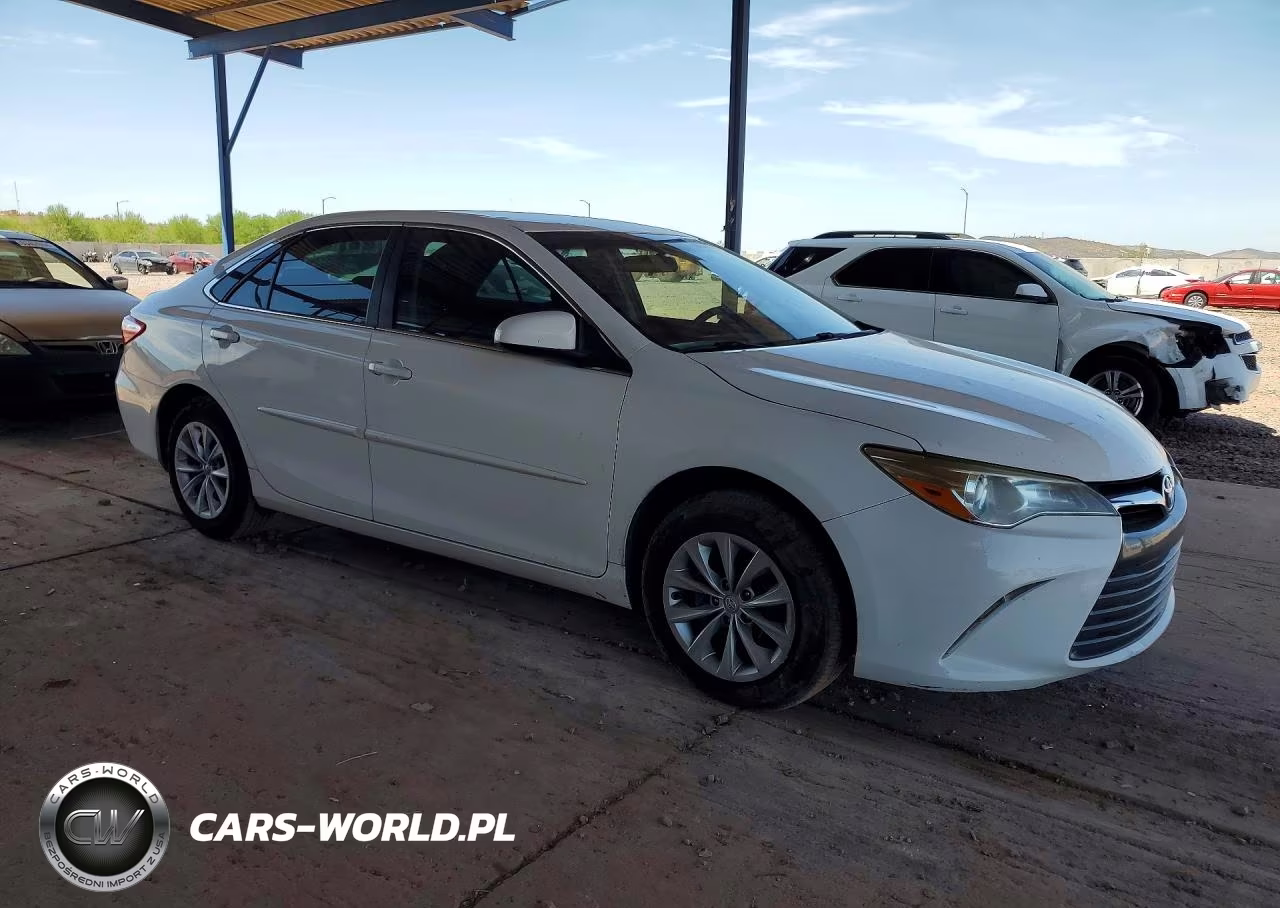 2017 Toyota Camry Le VIN:4T1BF1FK1HU692906 - 4