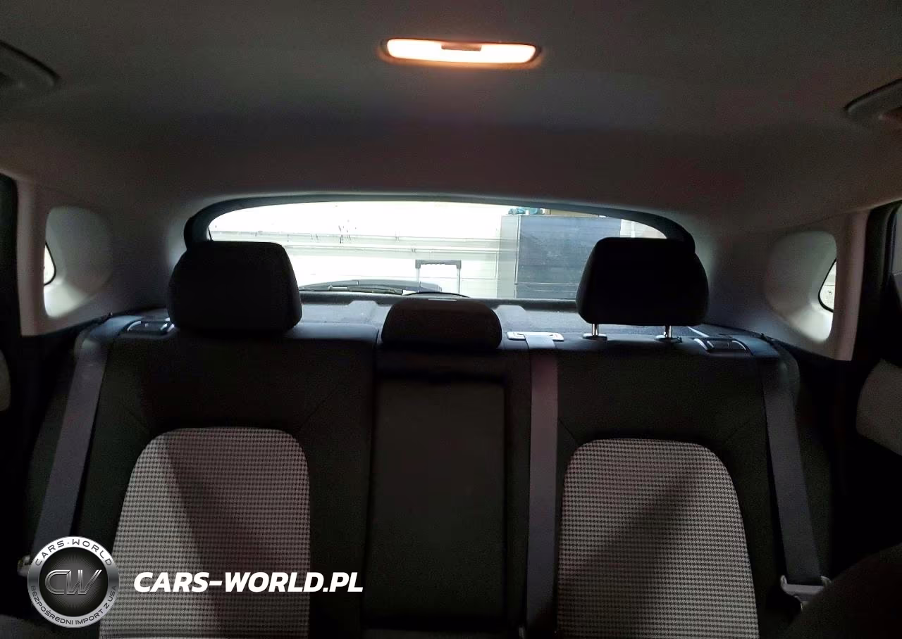 2019 Hyundai Kona Se VIN:KM8K1CAA5KU261128 - 10