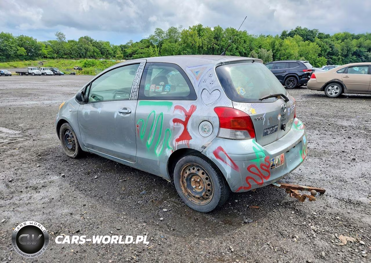 2010 Toyota Yaris Base VIN:JTDJT4K32A5299778 - 2
