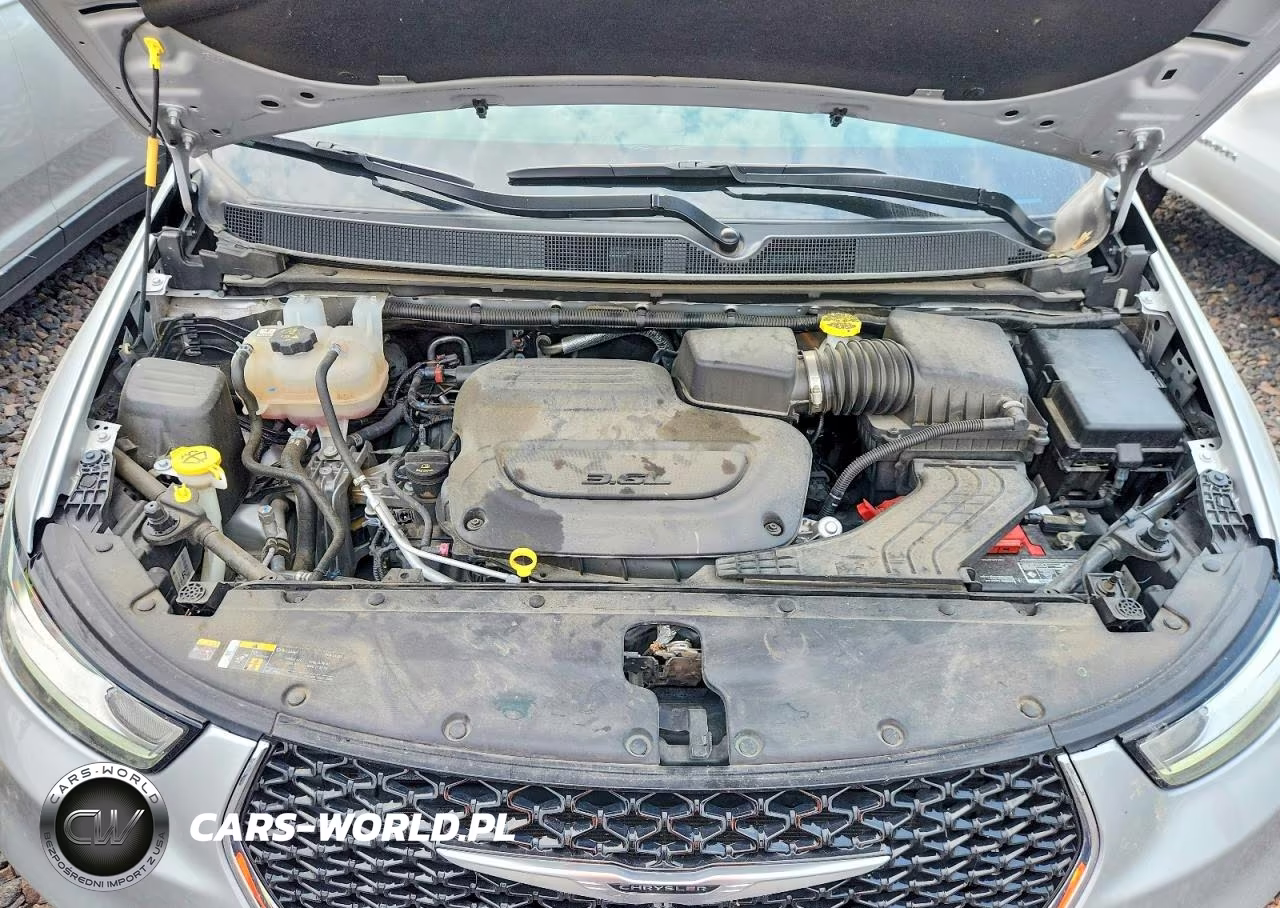2024 Chrysler Pacifica Touring L VIN:2C4RC1BG0RR155374 - 12