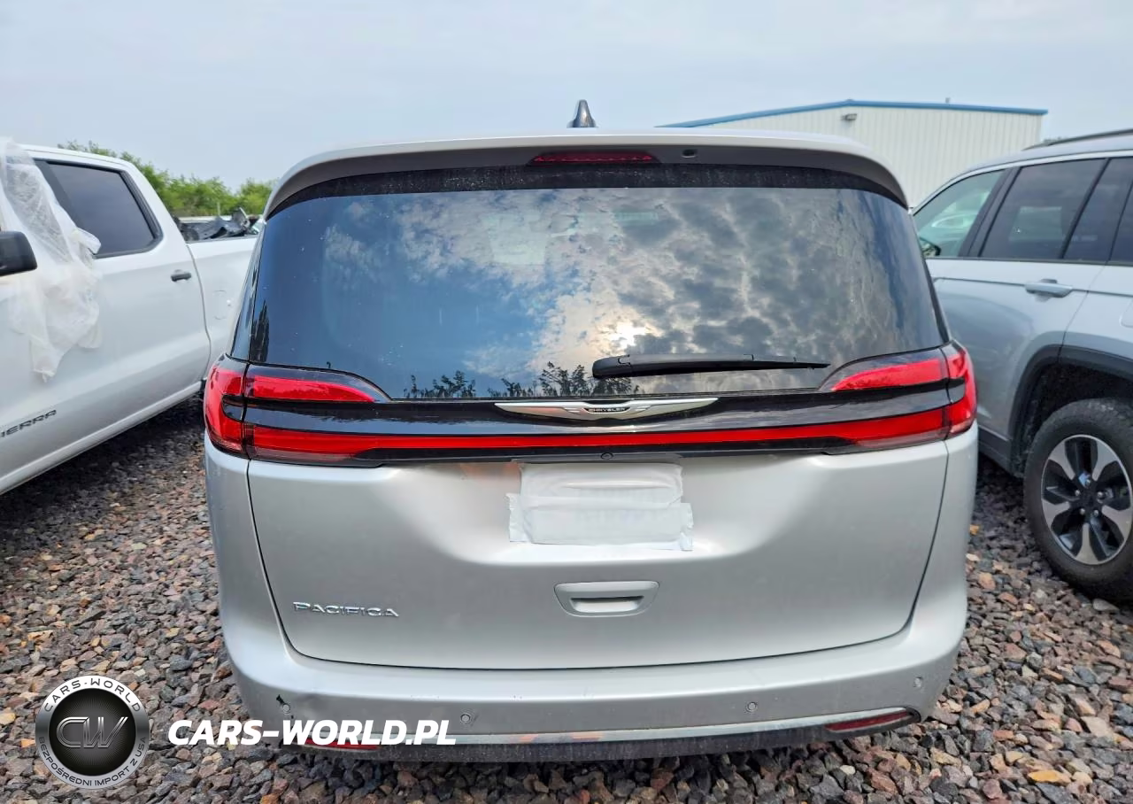 2024 Chrysler Pacifica Touring L VIN:2C4RC1BG0RR155374 - 6