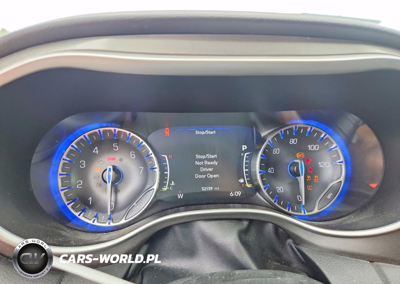 2024 Chrysler Pacifica Touring L VIN:2C4RC1BG0RR155374 - 9