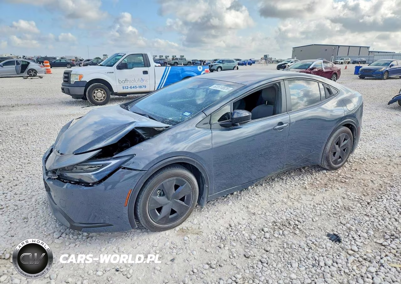 2024 Toyota Prius Le VIN:JTDACAAU1R3042479 - 1