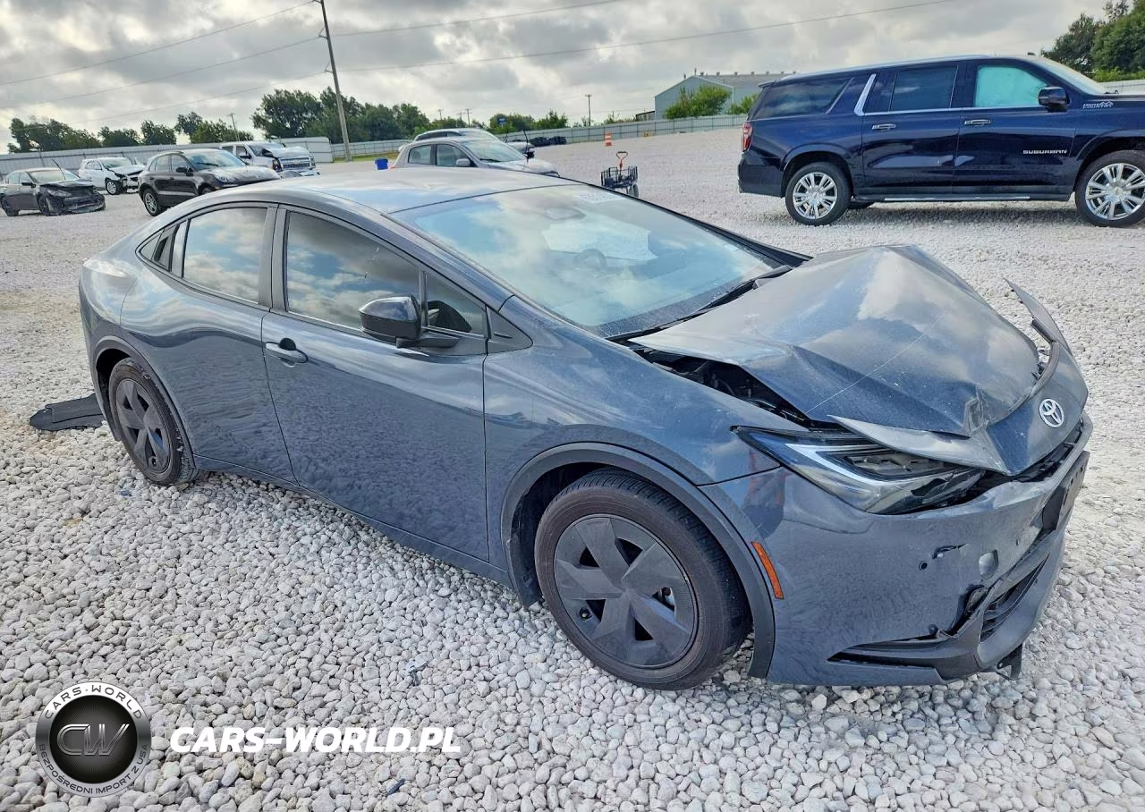 2024 Toyota Prius Le VIN:JTDACAAU1R3042479 - 4