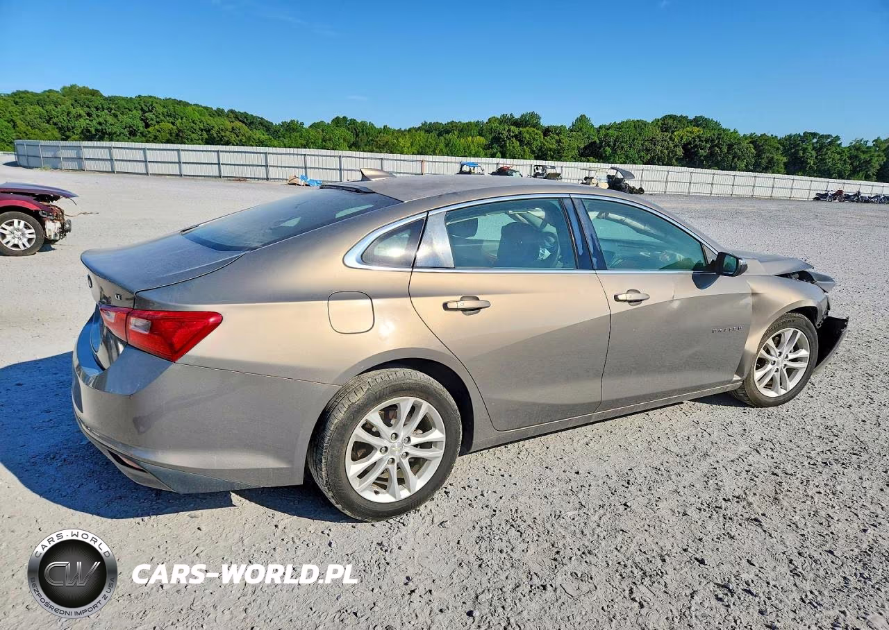 2017 Chevrolet Malibu Lt VIN:1G1ZE5ST0HF165139 - 3