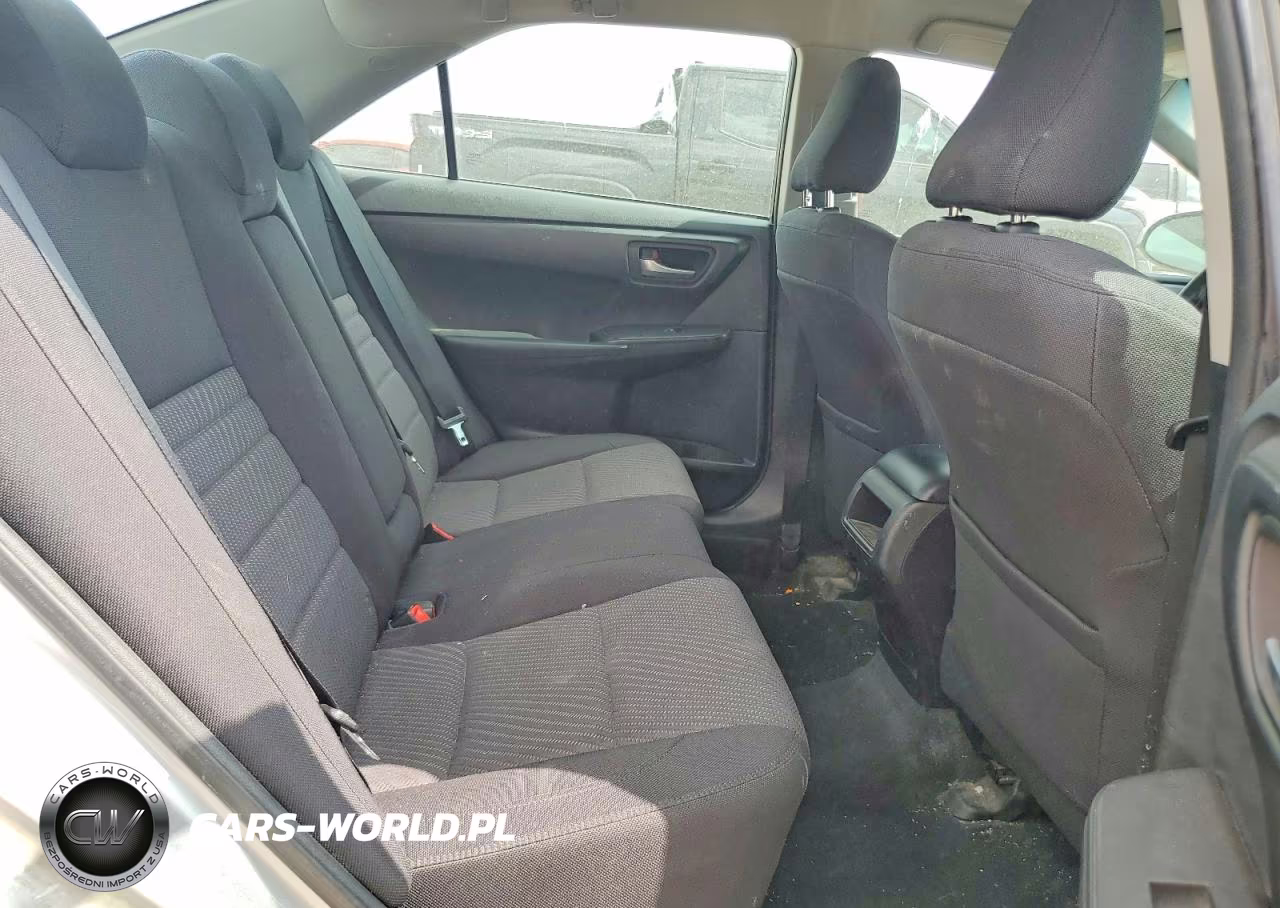 2016 Toyota Camry Le VIN:4T4BF1FK1GR548079 - 10