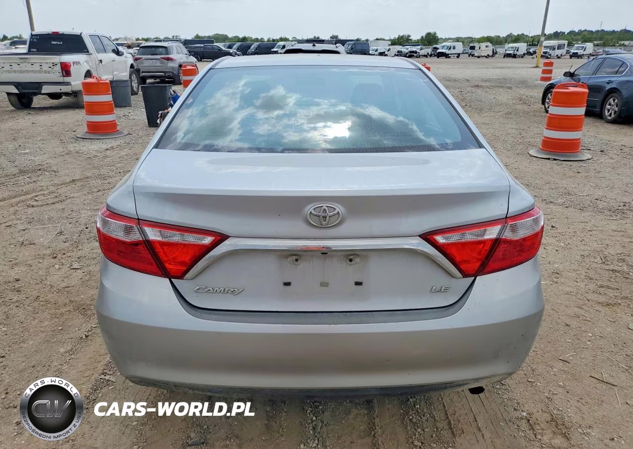 2016 Toyota Camry Le VIN:4T4BF1FK1GR548079 - 6