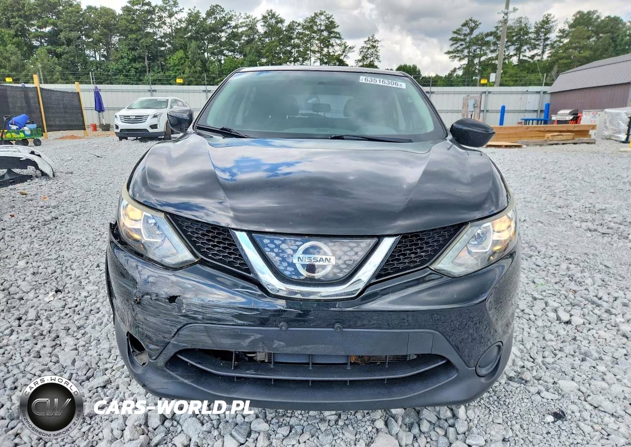 2018 Nissan Rogue Sport S VIN:JN1BJ1CR4JW265835 - 5