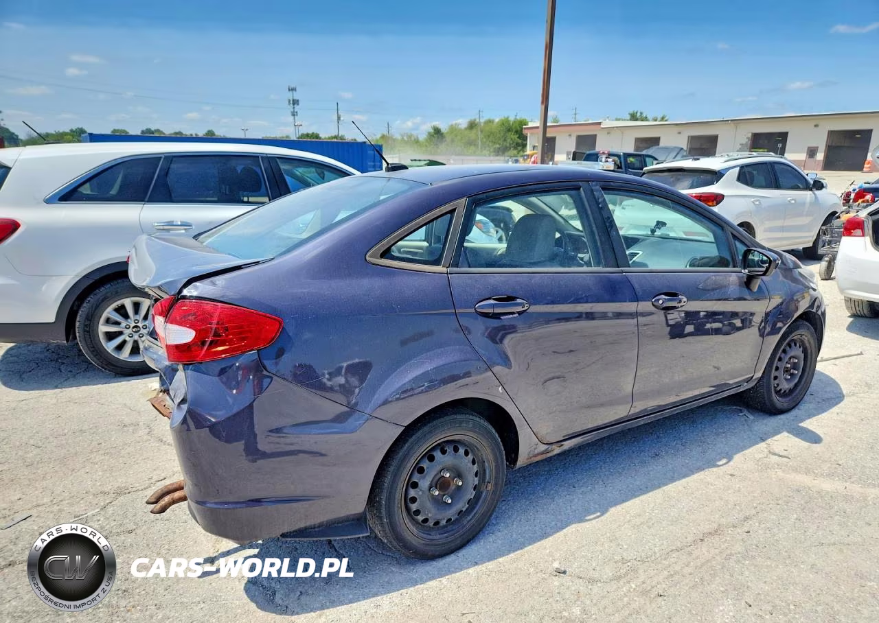 2012 Ford Fiesta S VIN:3FADP4AJ9CM216013 - 3