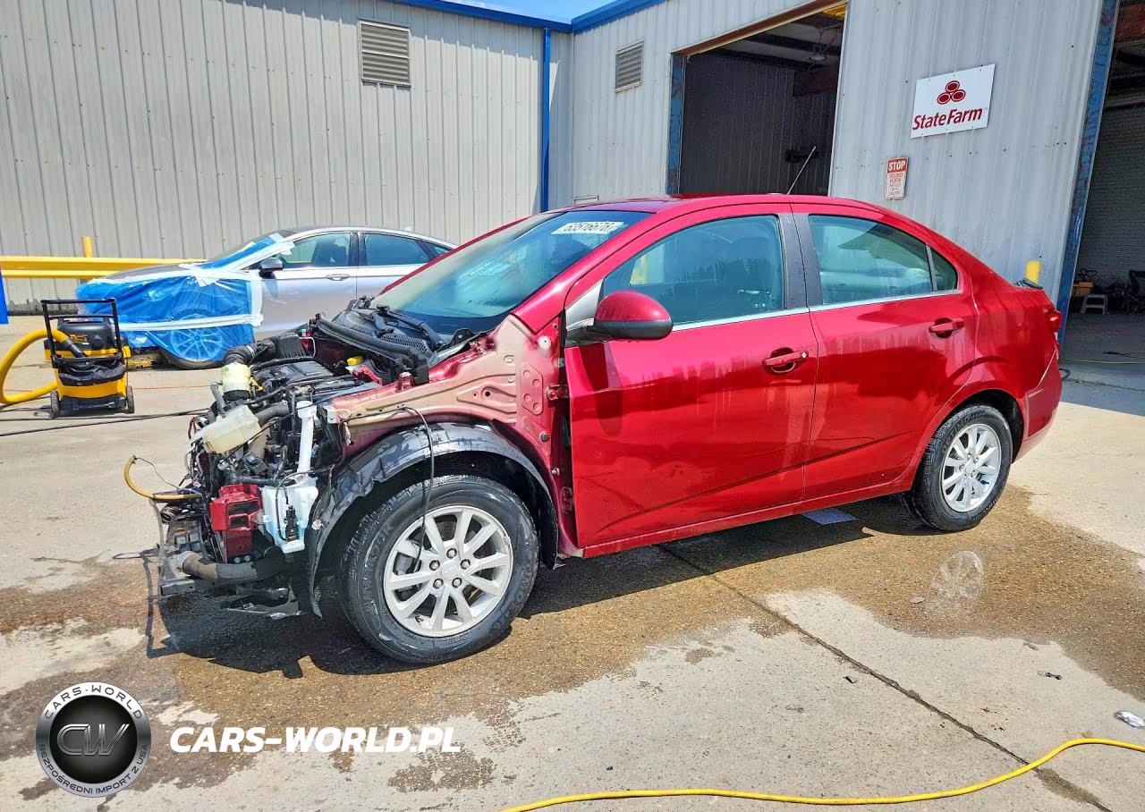 2020 Chevrolet Sonic Lt – zdjęcie 1 z 13