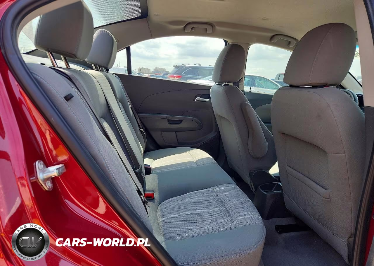 2020 Chevrolet Sonic Lt VIN:1G1JD5SB7L4105306 - 10
