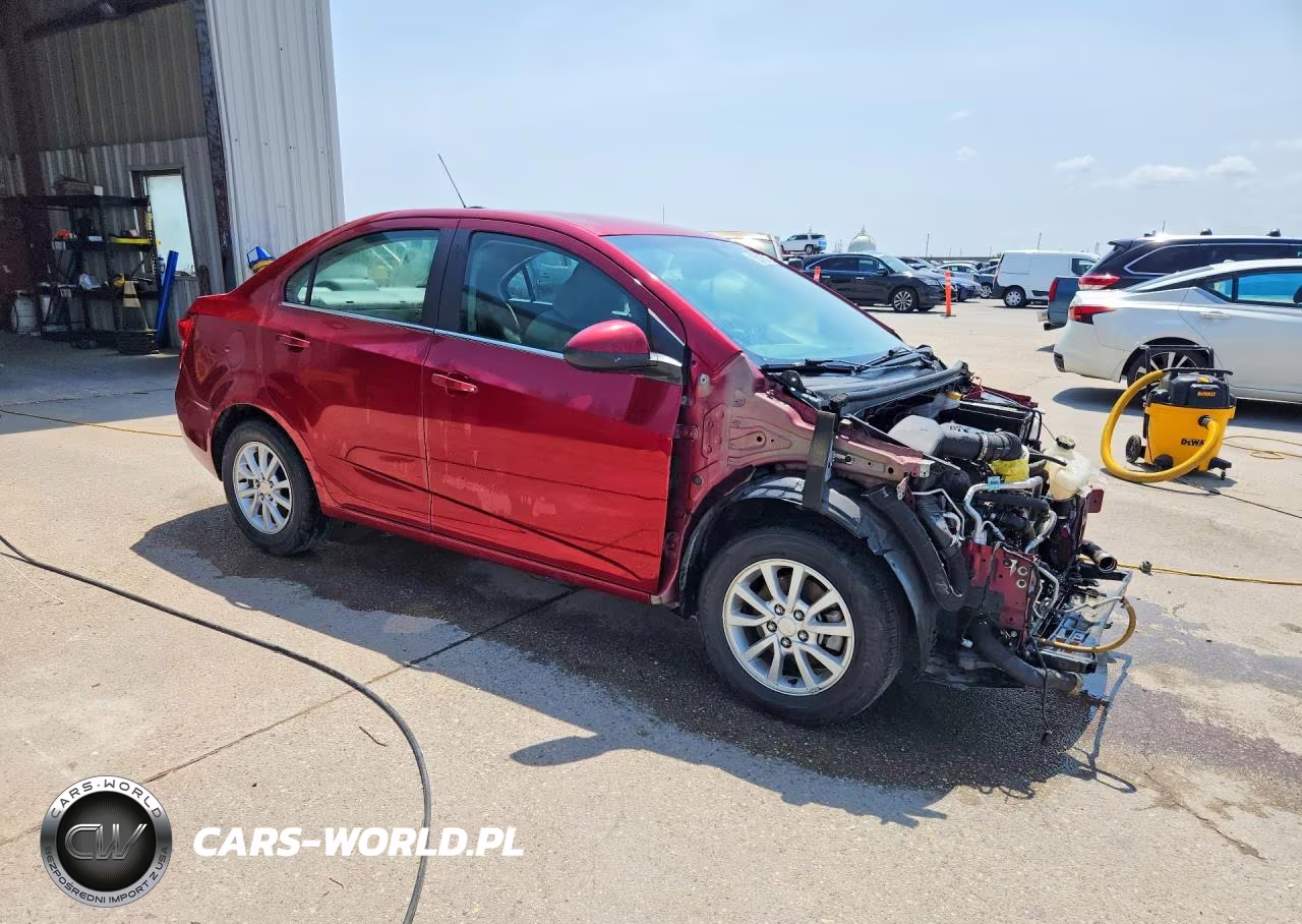 2020 Chevrolet Sonic Lt VIN:1G1JD5SB7L4105306 - 4