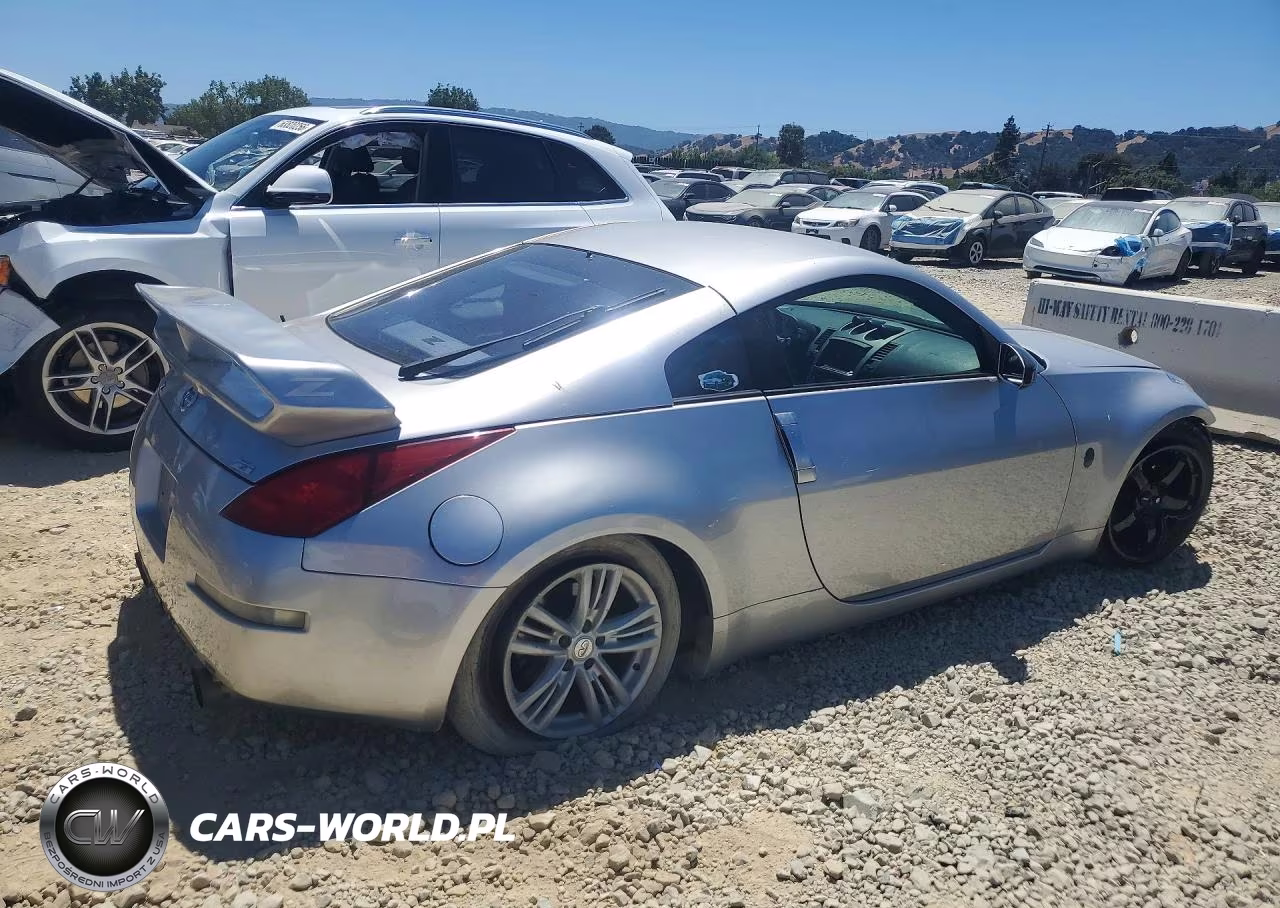 2003 Nissan 350Z Coupe VIN:JN1AZ34D33T105131 - 3