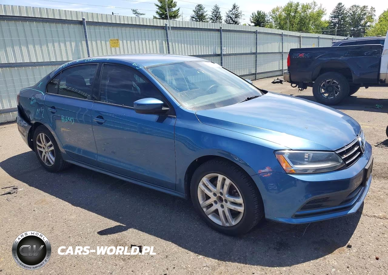 2018 Volkswagen Jetta S VIN:3VW2B7AJ1JM262401 - 4