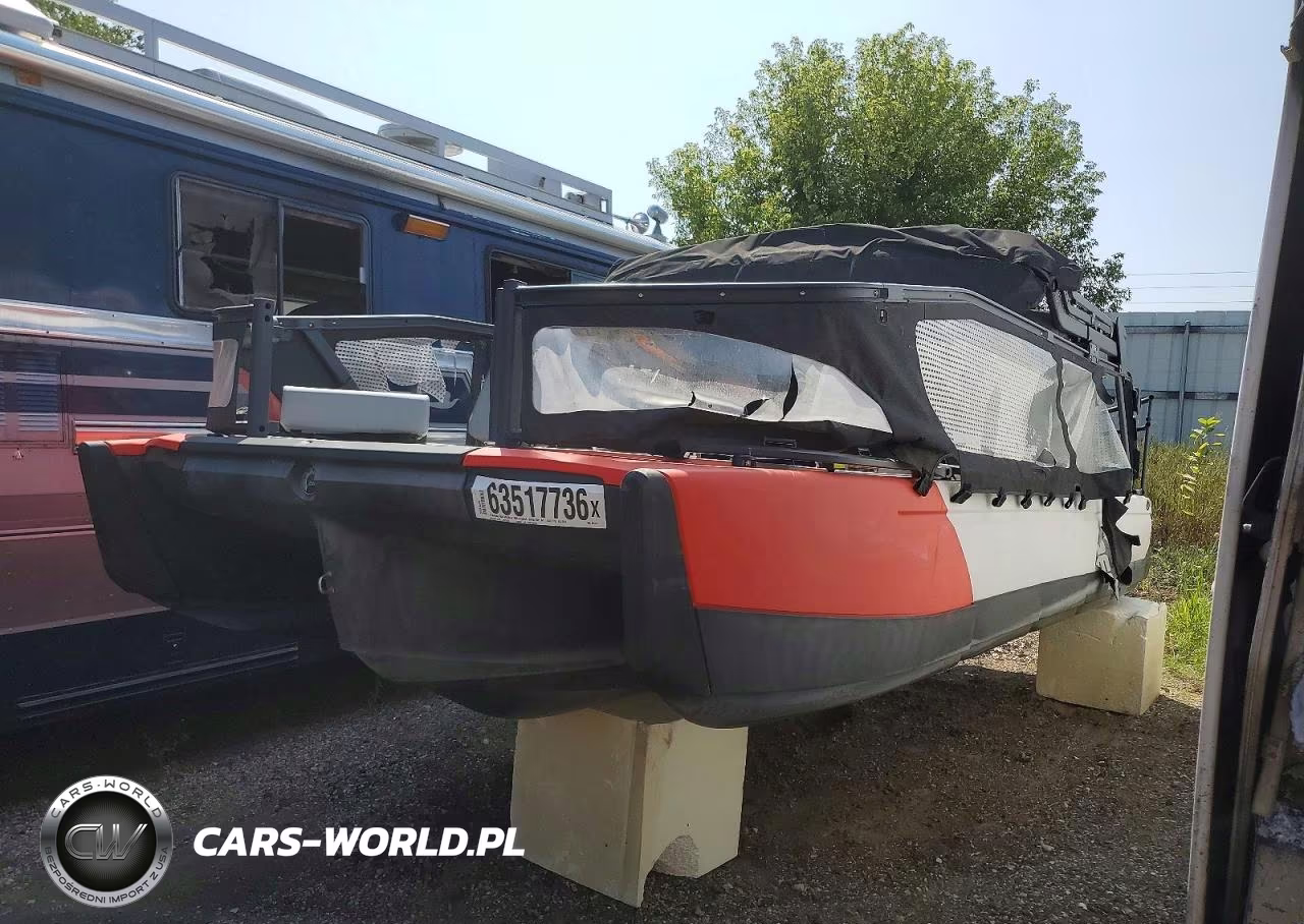 2023 Sea Doo Pontoon Boat VIN:YDV47395L223 - 2