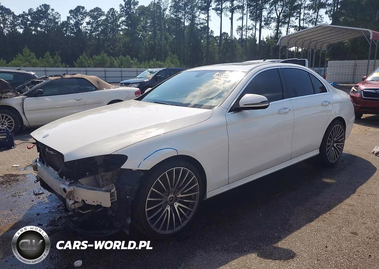 MERCEDES-BENZ E 300