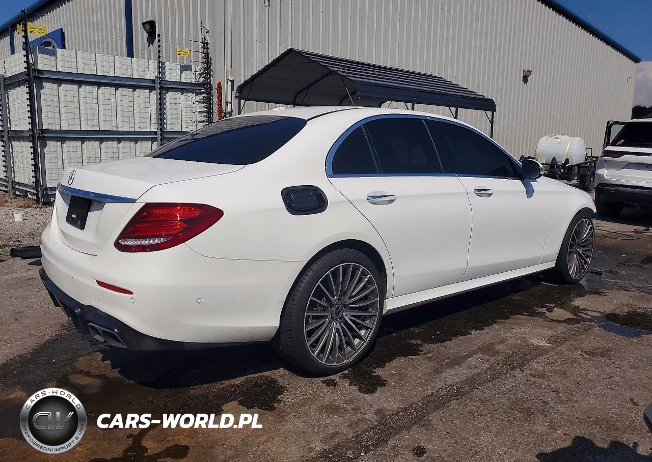MERCEDES-BENZ E 300 VIN:WDDZF4JB4HA098698 - 3