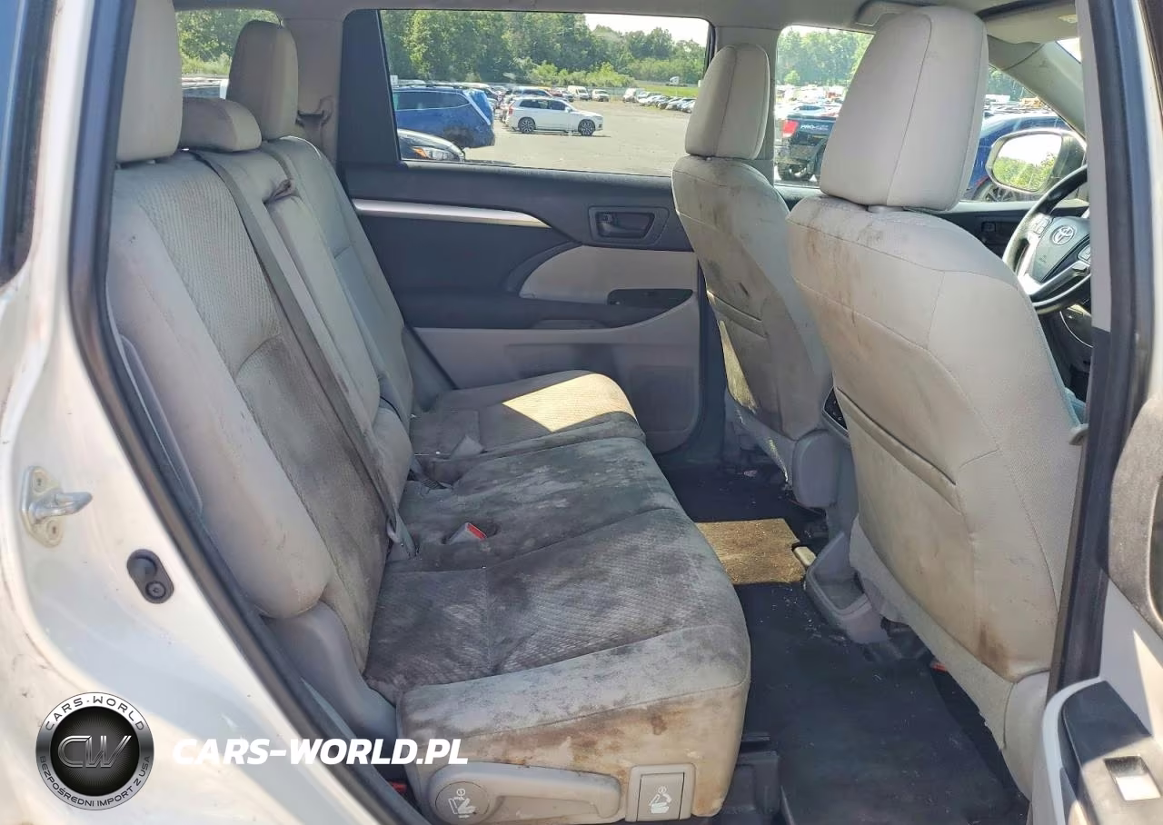2015 Toyota Highlander Le VIN:5TDBKRFHXFS073676 - 11