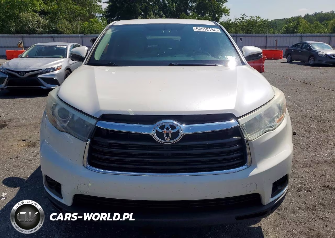 2015 Toyota Highlander Le VIN:5TDBKRFHXFS073676 - 5