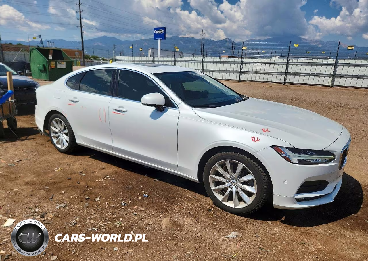 2017 Volvo S90 T6 Momentum VIN:YV1A22MK0H1011702 - 4